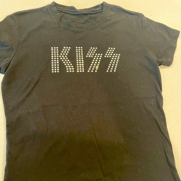 Women’s size L Kiss spelled out in jewels. - Picture 1 of 1